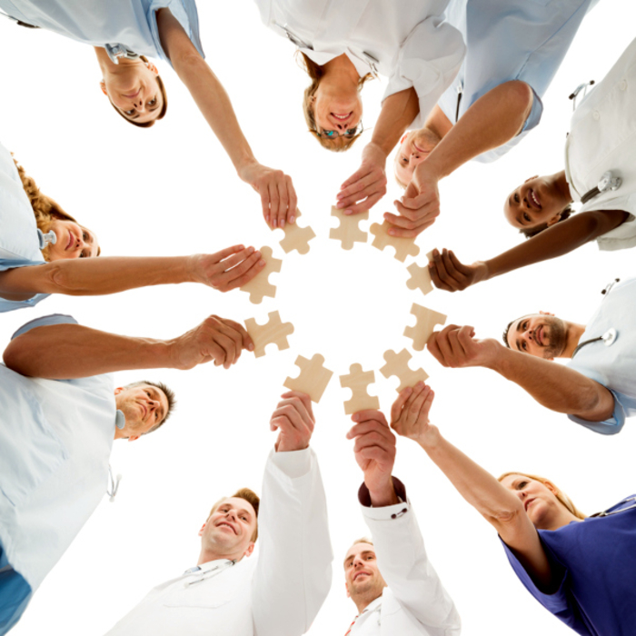 Pflege Team Puzzle iStock Andrey Popov.jpg