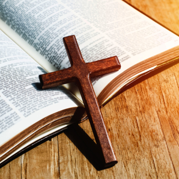 Bibel Kreuz Kirche Arbeitsrecht.jpg