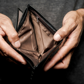 Leere Brieftasche Portemonnaie iStock Suriyawut Suriya.jpg